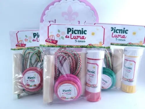 Kit Brinquedos Picnic com Corda Bolha e Ioiô Festa no Parque