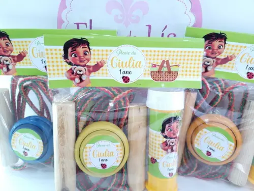 Kit Brinquedos Picnic Moana com Corda Bolha e Ioiô Festa