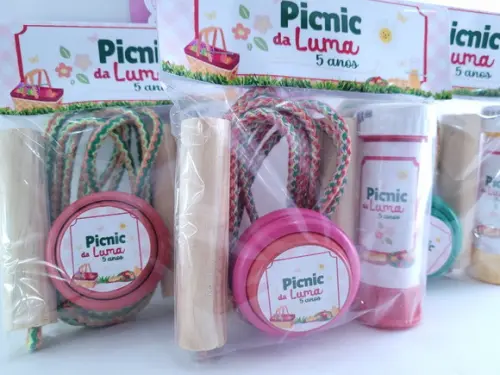 Kit Brinquedos Picnic com Corda Bolha e Ioiô Festa no Parque