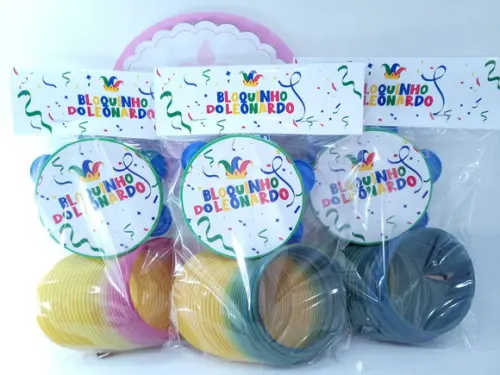 Kit de Carnaval Infantil com Pandeiro Pequeno e Mola Maluca
