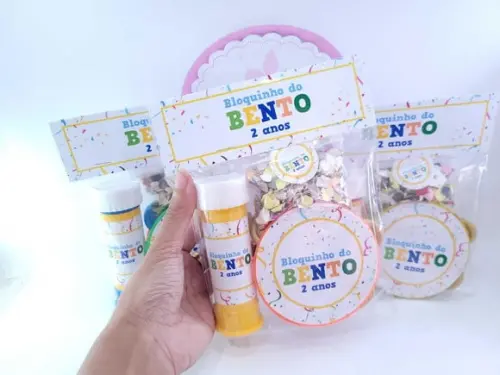 Kit de Carnaval Pandeiro Pequeno Bolha e Confetes Bloquinho