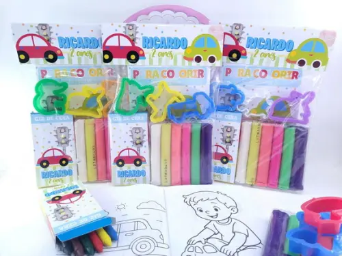 Kit de Colorir com Massinha Meios de Transporte Carro Menino