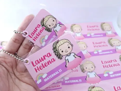 Kit de Etiquetas Escolares Menina Loira com Chaveiro Mochila