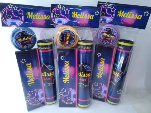 Kit Diversão Balada Neon Lembrancinha Festa Vareta Dominó
