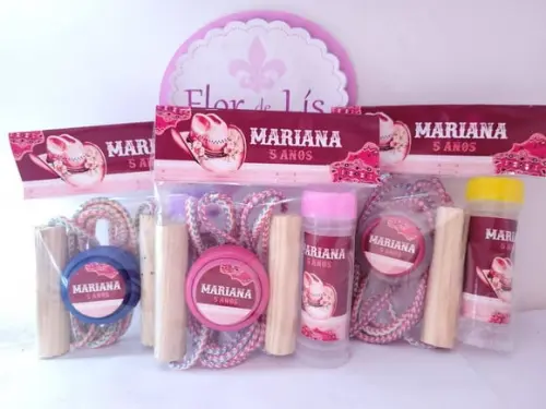 Kit Diversão Boiadeira Menina Corda e Bolha Lembrancinha