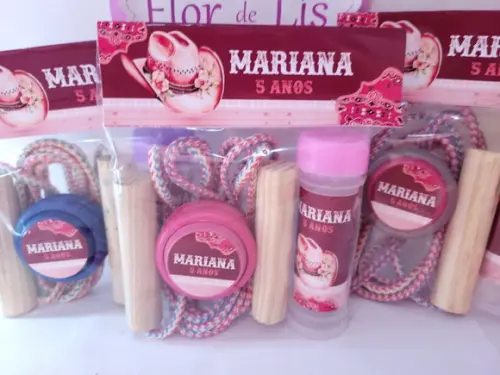 Kit Diversão Boiadeira Menina Corda e Bolha Lembrancinha