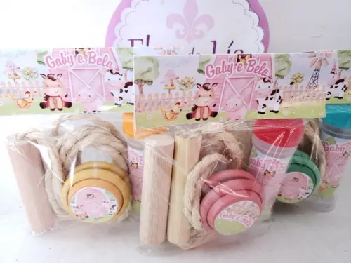 Kit Diversão Fazendinha Aquarela Menina Corda e Bolha