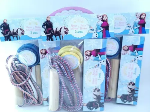 Kit Diversão Frozen Lembrancinha Dominó Corda e Ioiô
