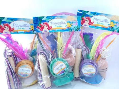 Kit Diversão Fundo do Mar Brinquedos Peteca Corda Ioiô Pião
