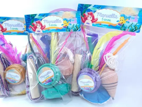 Kit Diversão Fundo do Mar Brinquedos Peteca Corda Ioiô Pião