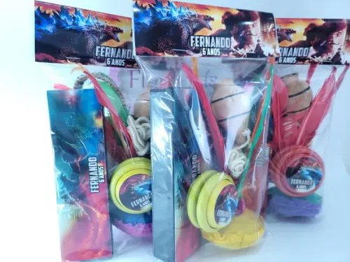 Kit Diversão King Kong Dominó Peteca Pião Ioiô Lembrancinha