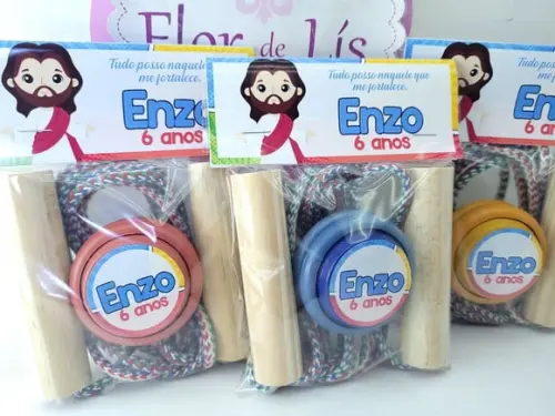 Kit Diversão Lembrancinha Cristã Jesus Corda e Ioiô