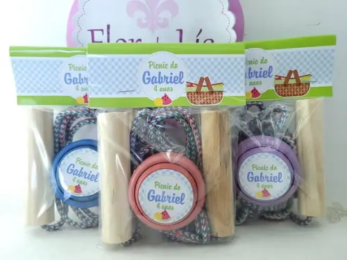 Kit Diversão Lembrancinha Piquenique Menino Corda e Ioiô