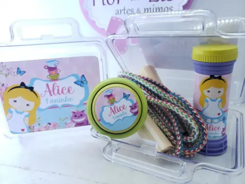 Kit Diversão na Maleta Alice no País das Maravilhas Corda