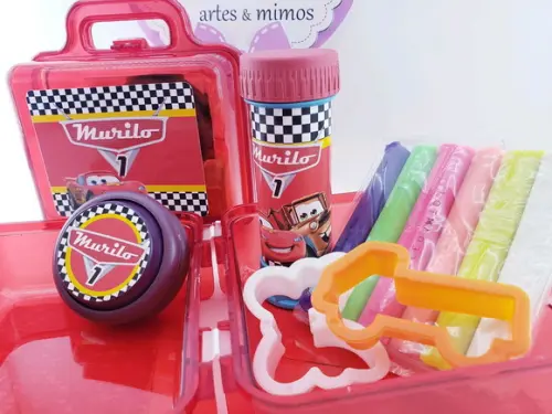 Kit Diversão na Maleta Carros