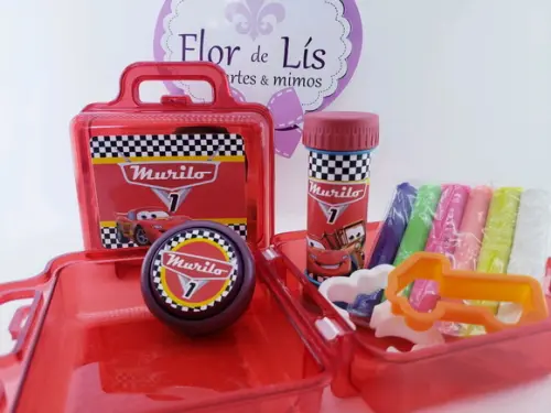 Kit Diversão na Maleta Carros