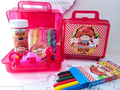 Kit Diversão na Maleta Fazendinha Aquarela com Colorir