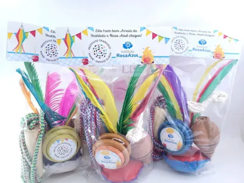 Kit Diversão Raíz Festa Junina Peteca Corda Ioiô e Pião