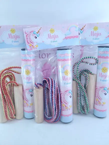 Kit Diversão Unicórnio Pega Varetas e Pula Corda