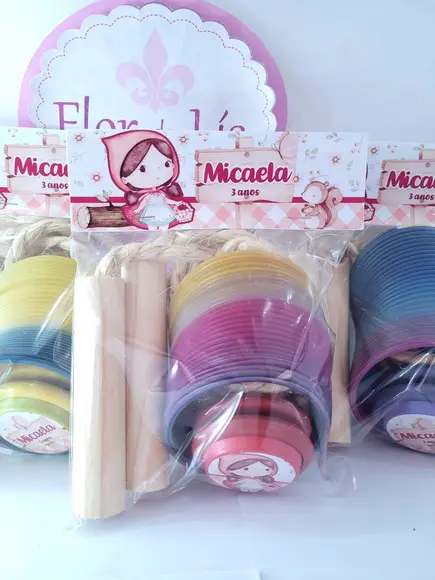 Kit Divertido Chapeuzinho Vermelho com Mola Corda e Ioiô