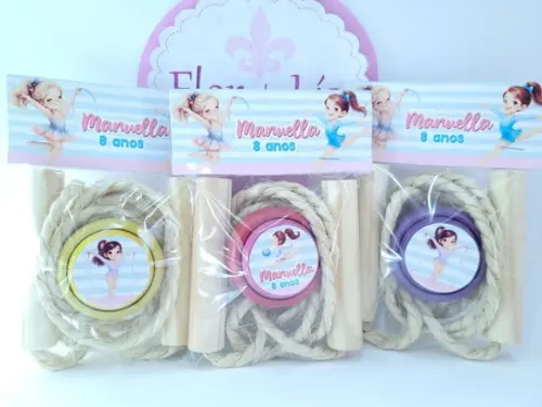 Kit Divertido Ginástica Rítmica Lembrancinha Corda e Ioiô