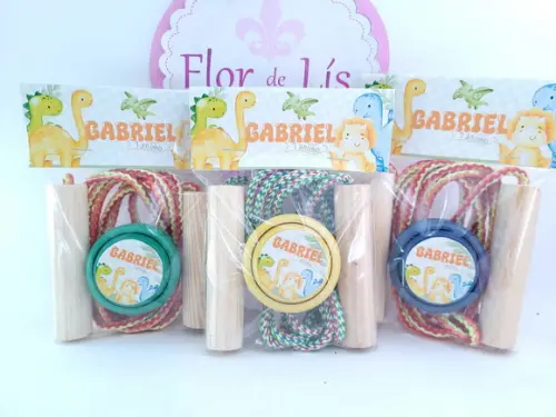 Kit Divertido Lembrancinha Dinossauro Baby Corda e Ioiô