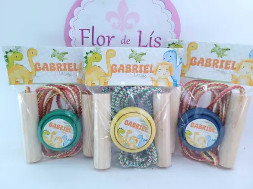 Kit Divertido Lembrancinha Dinossauro Baby Corda e Ioiô