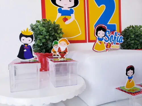 Kit Festa em Casa Branca de Neve Parede e Personalizados