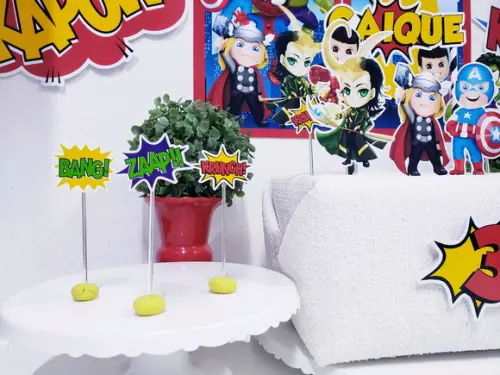 Kit Festa em Casa Heróis com Bandeirola e Toppers