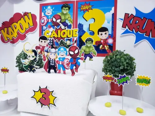 Kit Festa em Casa Heróis com Bandeirola e Toppers