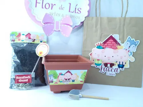 Kit Jardinagem com Sacola os 3 Porquinhos Lembrancinha