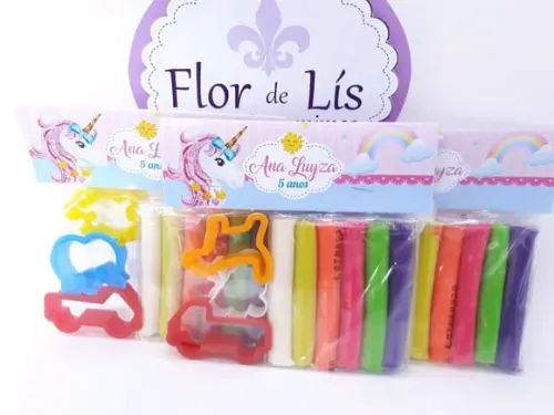 Kit Massinha Modelar e Forminhas Unicórnio