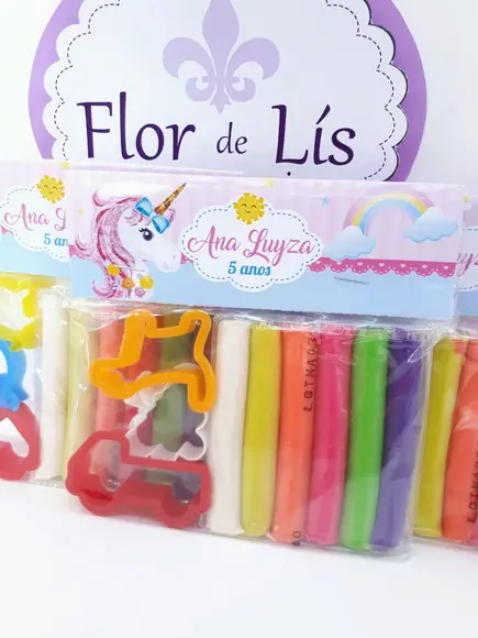 Kit Massinha Modelar e Forminhas Unicórnio