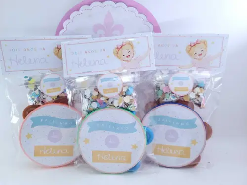 Kit Musical Pandeiro Pequeno e Confetes Carnaval