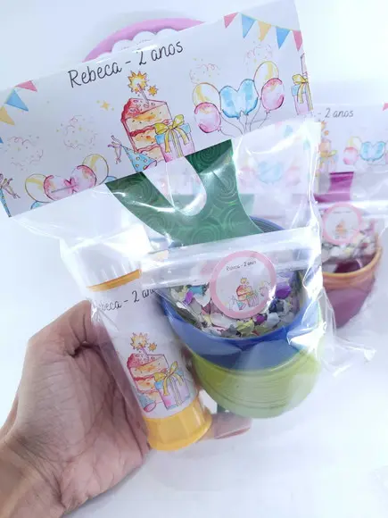Kit Personalizado de Carnaval com Mola Máscara Confete Bolha