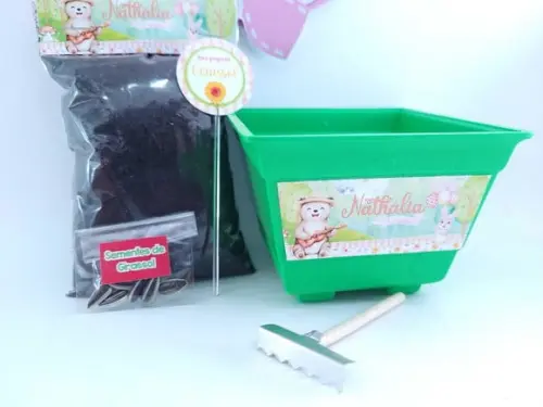 Kit Plantação Ecológico Bosque Aquarela Menino