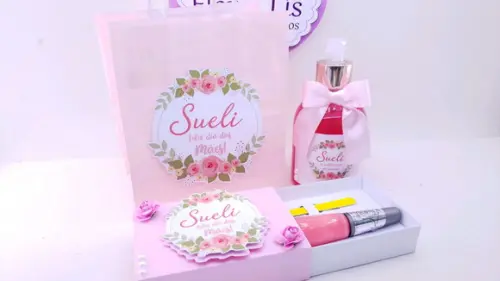 Kit Sabonete Esmalte e Lixa de Unhas Dia das Mães com Sacola