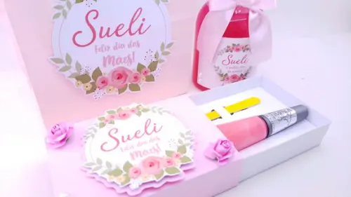 Kit Sabonete Esmalte e Lixa de Unhas Dia das Mães com Sacola