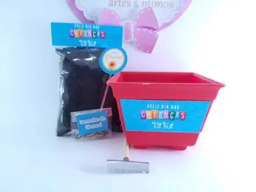 Kit Vamos Plantar Lembrancinha Dia das Crianças Empresa