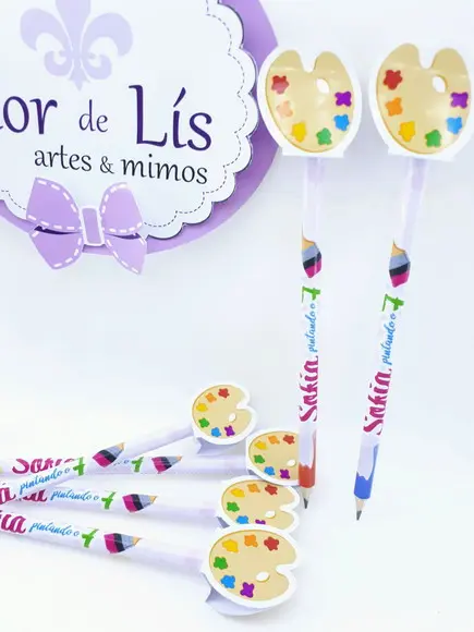 Lápis Pesonalizado com Ponteira Pintando o Sete