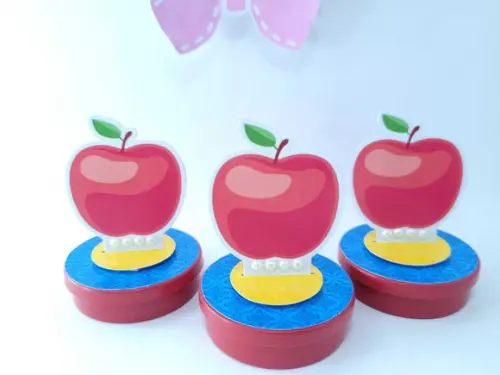Latinha 3d Maçã Branca de Neve