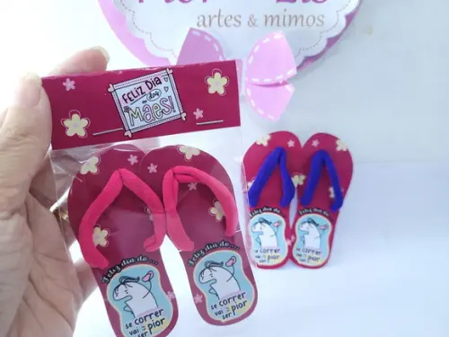 Lembrancinha Dia das Mães Xuxinha de Cabelo Tag Chinelo