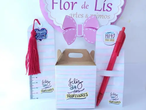 Lembrancinha Kit Professores Caixa Régua e Marca Pág