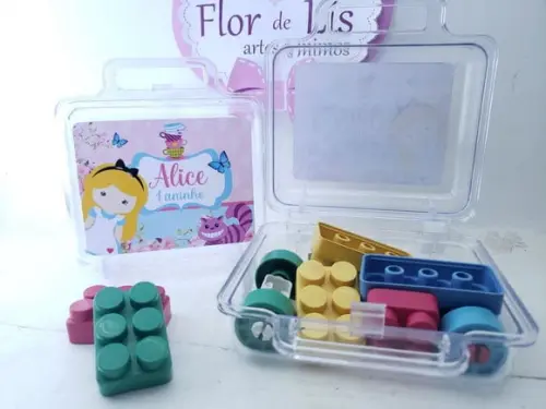 Maletinha Acrílica Personalizada Alice Blocos de Montar
