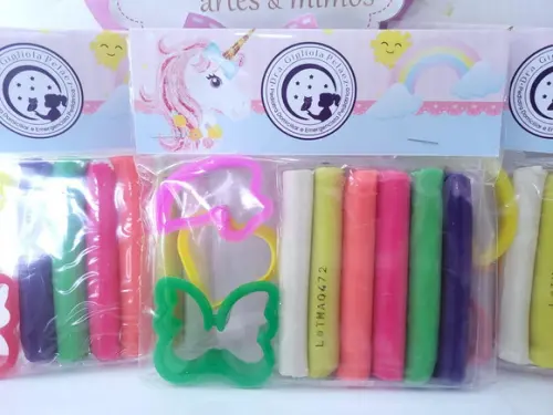 Massinha de Modelar Brinde com Cortadores Unicórnio Logo