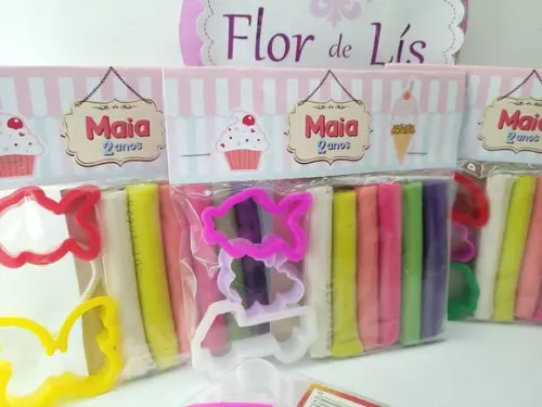 Massinha Modelar Doces e Confeitaria com Forminhas
