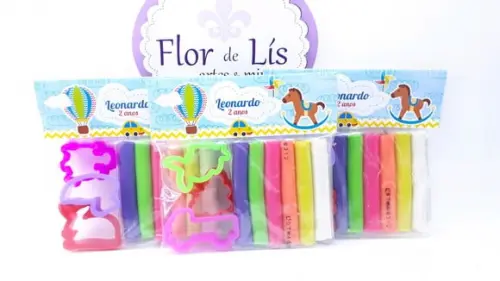 Massinha Personalizada Brinquedos Antigos com Cortadores