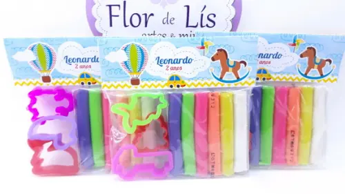 Massinha Personalizada Brinquedos Antigos com Cortadores