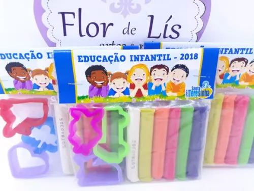 Massinha Personalizada com Cortadores Brinde Escolar Logo