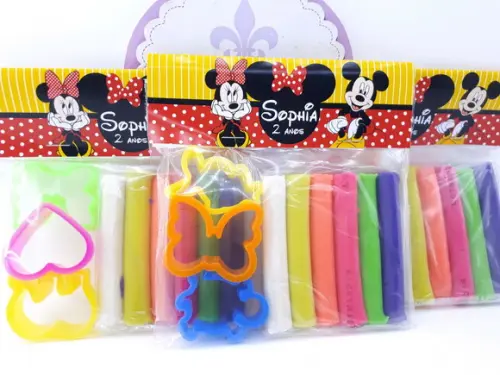 Massinha Personalizada Minnie e Mickey com Cortadores